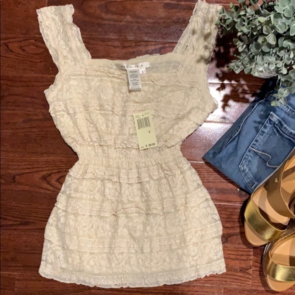 MAX STUDIO Lace Top